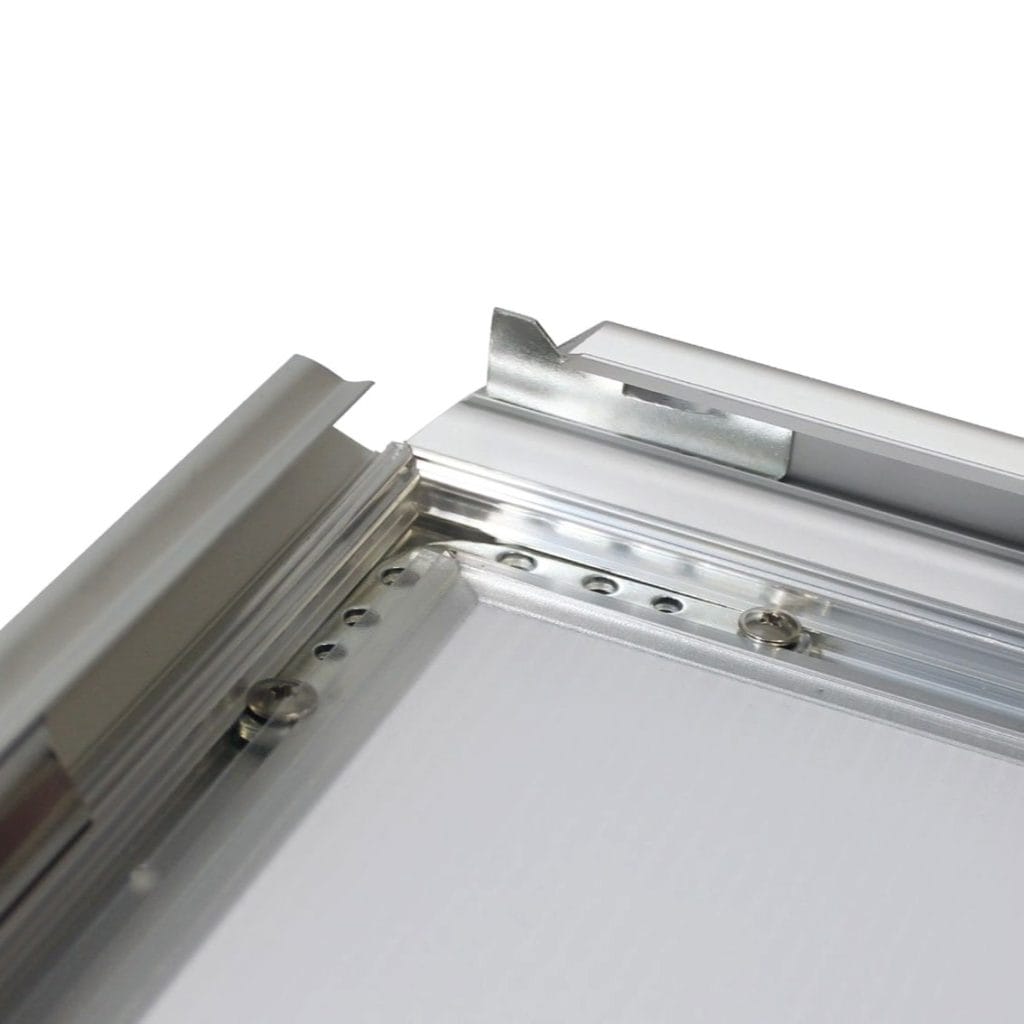 LOCKABLE-Aluminium-32mm-Snapframe 1