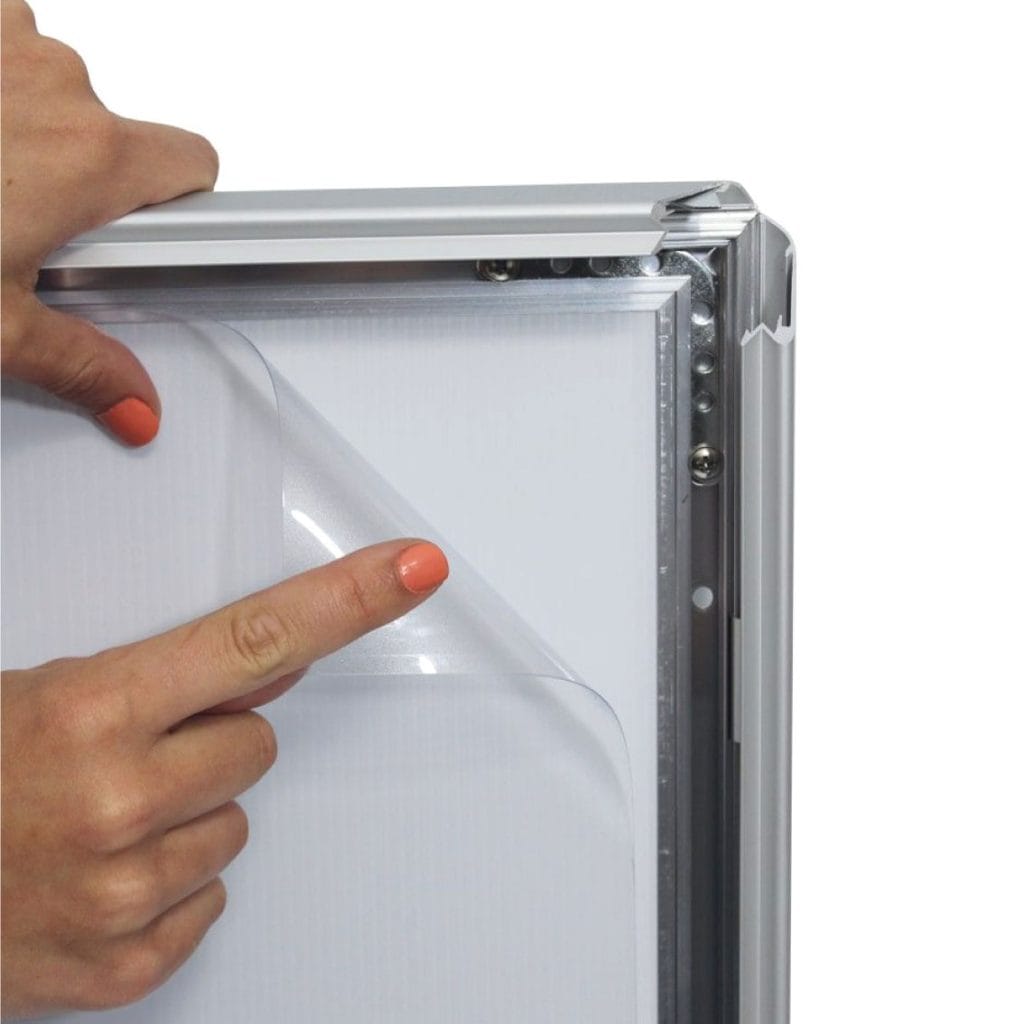LOCKABLE Aluminium 32mm Snapframe