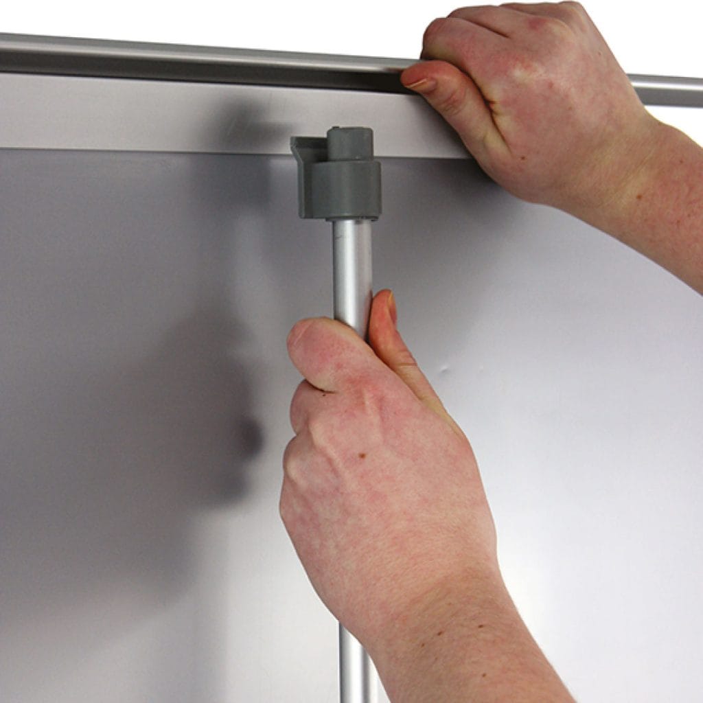 Free standing sneeze guard screen top