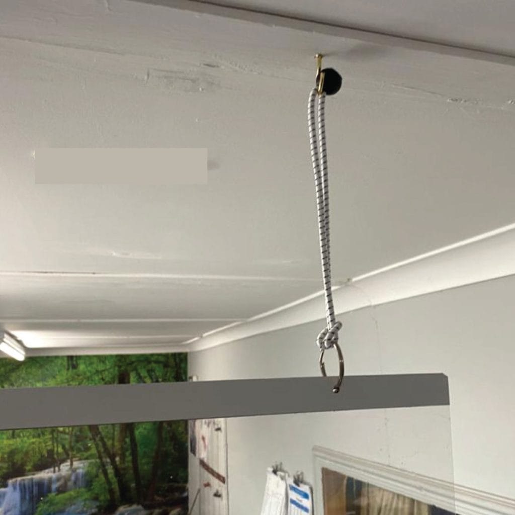Hanging roll up covid screen detail